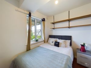bed 2 - click for photo gallery